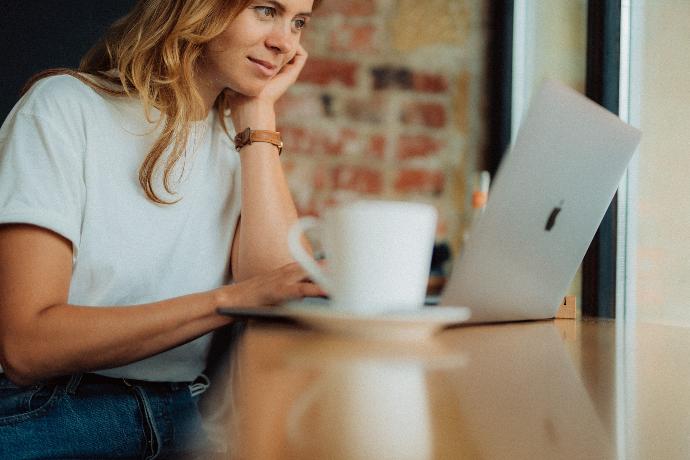 woman with laptop